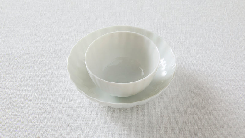 お茶の時間を豊かにする器。磁器の茶杯・カップ8選