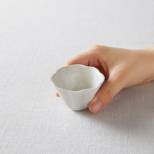 画像をギャラリービューアに読み込む, 中村豊実 輪花茶杯
