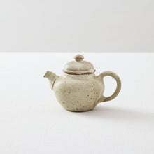画像をギャラリービューアに読み込む, 天野千香 ヒビ粉引後手急須 茶壺
