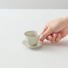 画像をギャラリービューアに読み込む, 北井里佳 白土茶杯+茶托
